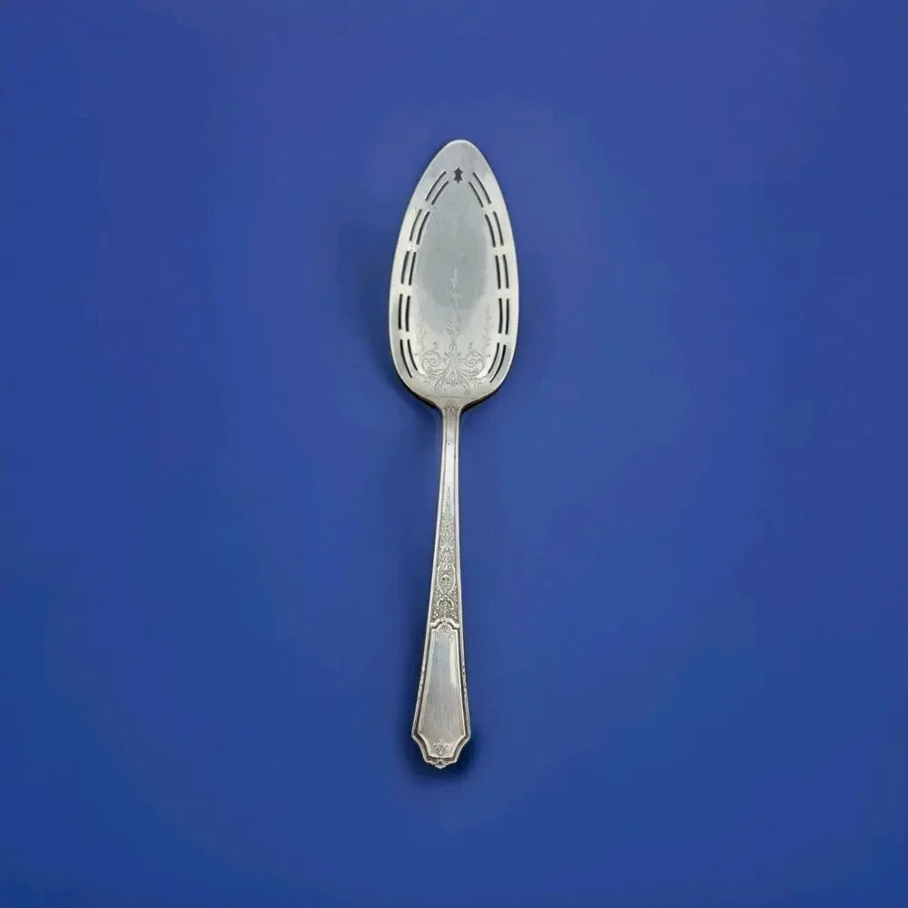 1847 Rogers Bros Ancestral Flatware Silverware Silver plated Cake Pie Server